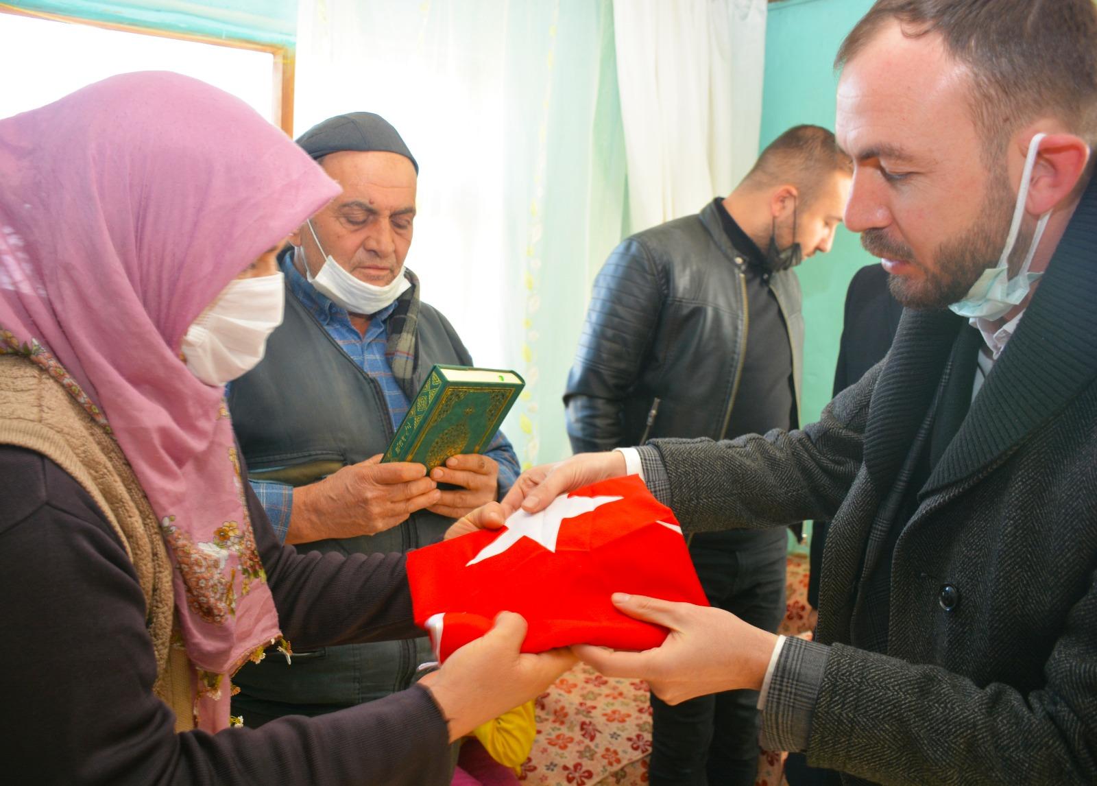 Başkan Bozkurt’tan Yaralı Askerin Ailesine ziyaret