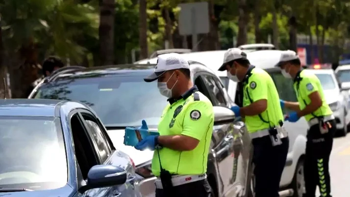 Trafik kurallarına uymayan yayalar kaç para ceza ödeyecek?