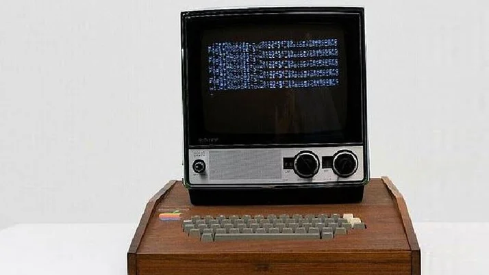Apple'ın 1976'da ürettiği ilk bilgisayarı 10 milyon 658 TL'ye satışa çıkarıldı