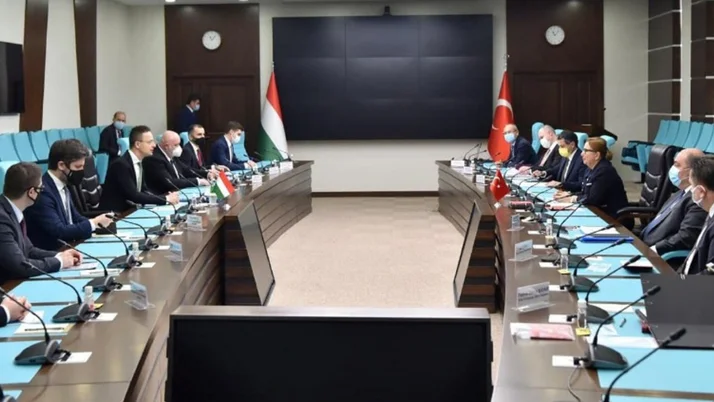 Türkiye ile Macaristan arasında yeni işbirliği! Bakan Pekcan imzaladı