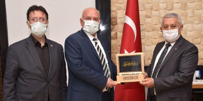 Bem-Bir-Sen'den Başkan Zeybek'e ziyaret