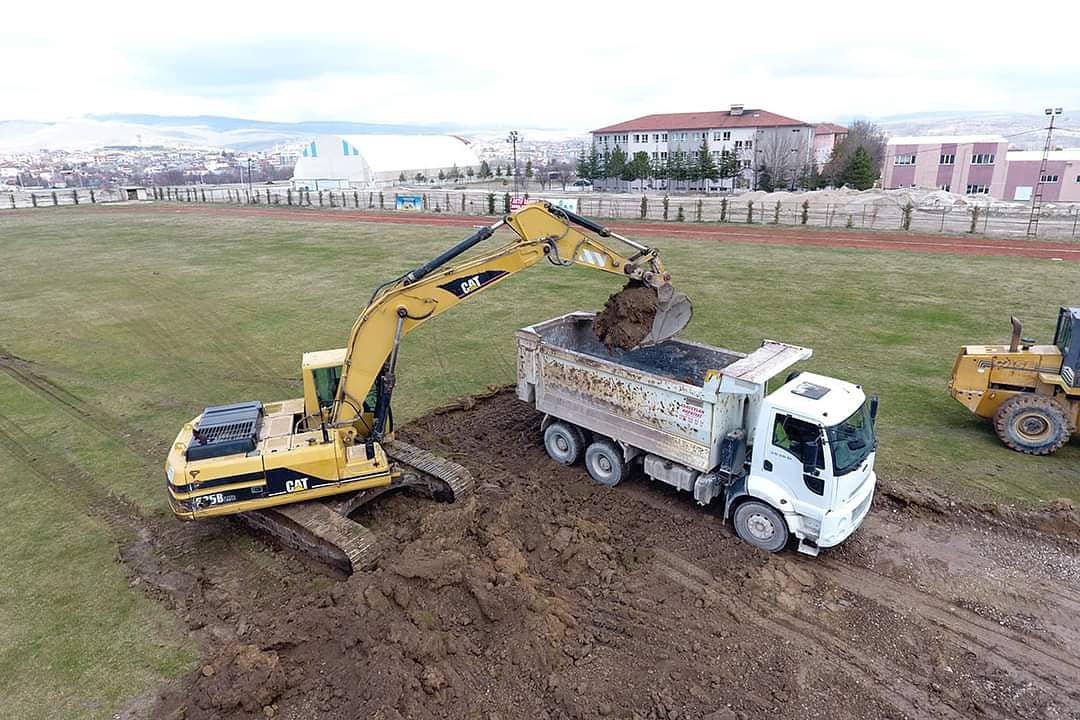 İscehisar İlçe Stadı Yenileme Çalışmaları Başladı