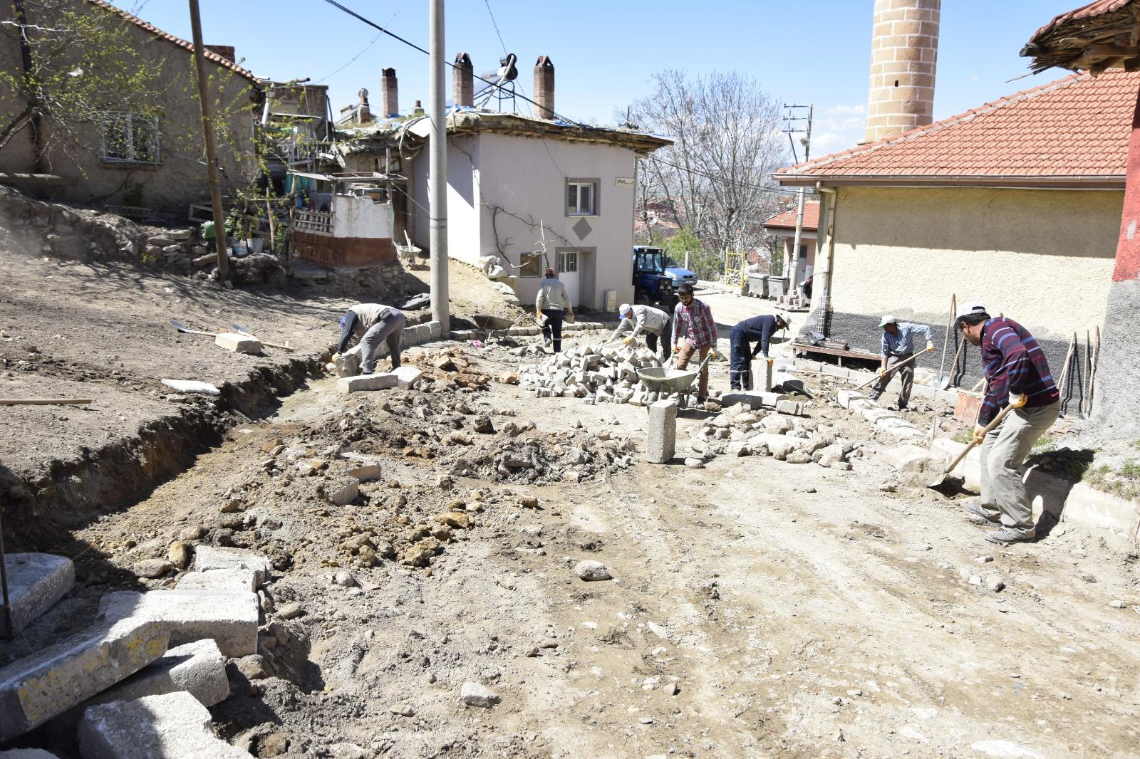 Çay İlçesi Yaka Mahallesi Güzelleşiyor