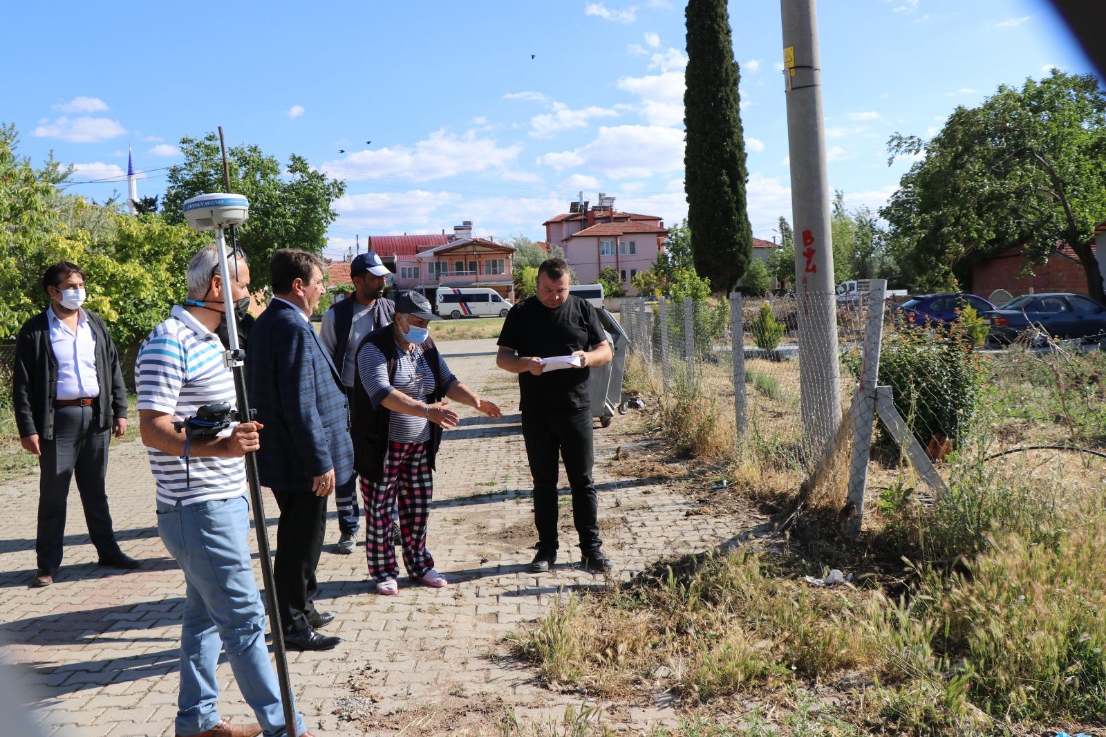 Başkan Sarı, “Cumhuriyet Mahallemize çocuk oyun parkı kazandıracağız”