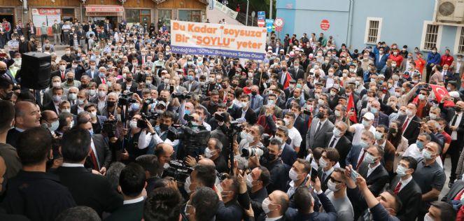 AFYONKARAHİSAR İÇİŞLERİ BAKANIMIZ SÜLEYMAN SOYLU’YU BAĞRINA BASTI