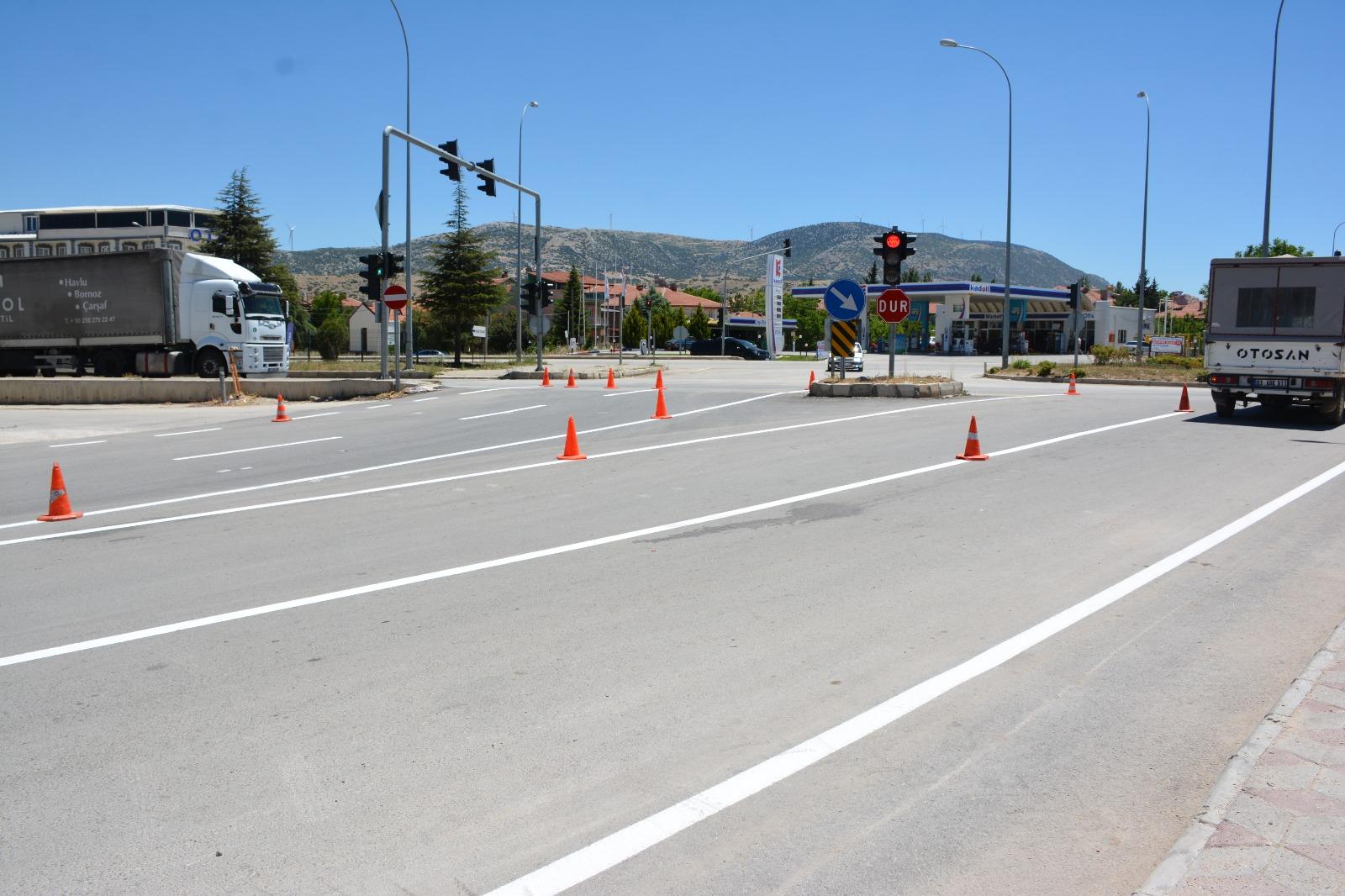 Başkan Sarı, “Trafik Güvenliği için Yol Çizgileri Yapılıyor”