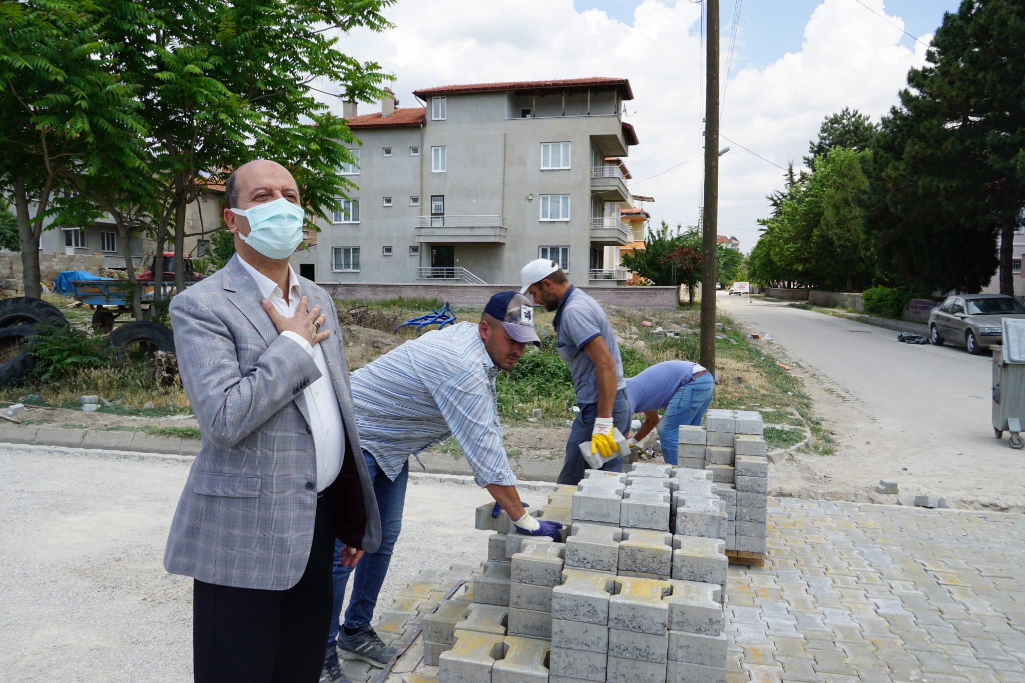 Şuhut'ta  asfalt, yol yapım ve kaldırım yenileme çalışmaları sürüyor