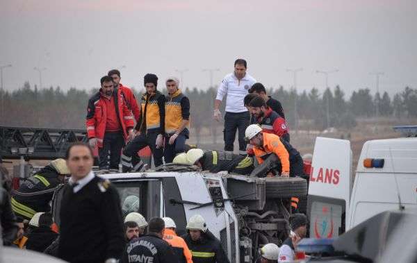 Diyarbakır'da polise bombalı tuzak: 3 şehit