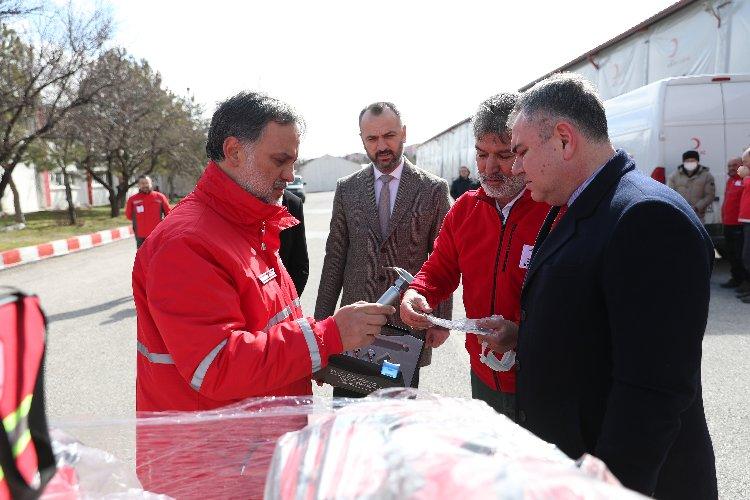 Ukrayna'ya Kızılay'la acil müdahale çantası yardımı