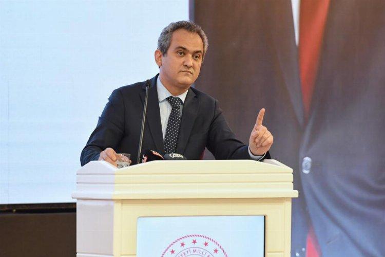 Bakan Özer: "Bir toplum öğretmeni kadar güçlüdür"