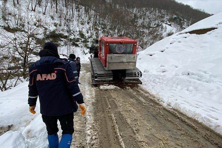 Kastamonu'da AFAD yolları paletli araçla aştı