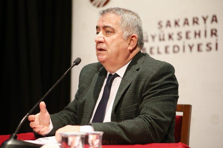 “Mehmet Akif, tek bir eserle gençlere doğru istikameti çizdi”