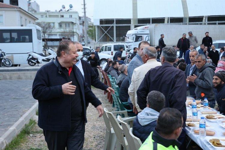 Kilis Belediyesi'nden, 500 evlerde 350 kişilik iftar