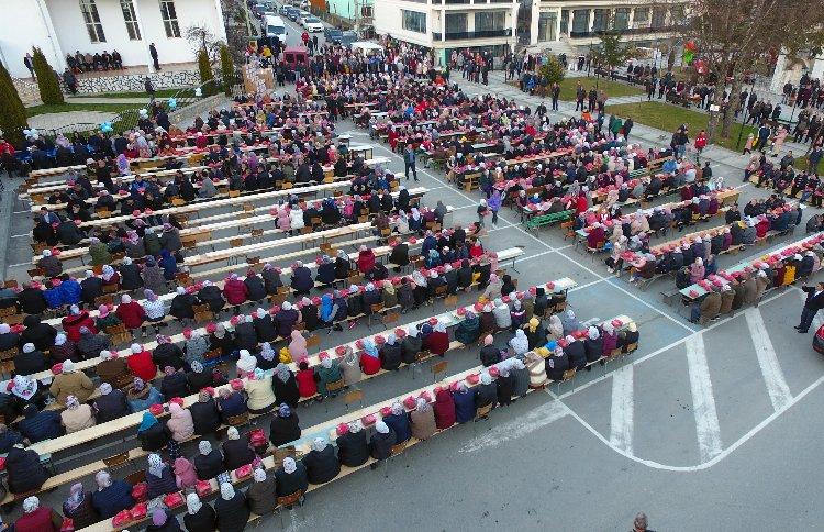 Bursa Osmangazi’den Balkanlar’a kardeşlik sofrası