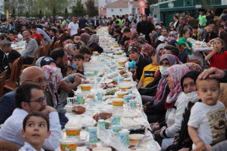 Kayseri Kocasinan'ın iftarına 4 bin 300 kişi katıldı