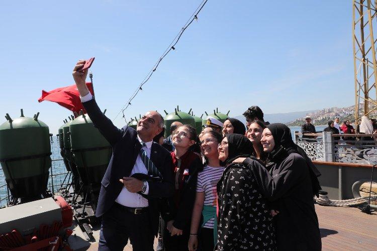 Efsane gemiye Bursa Gemlik'te ziyaretçi akını