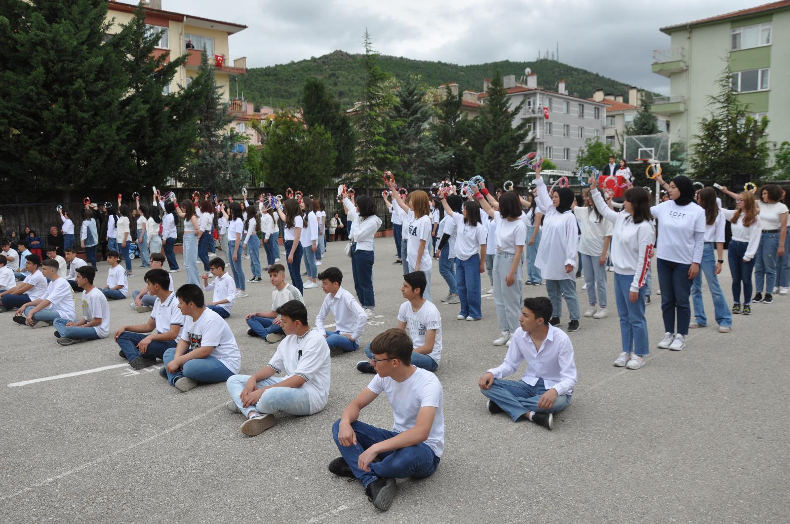 19 Mayıs Cumhuriyet Anadolu Lisesi’nde coşkuyla kutlandı