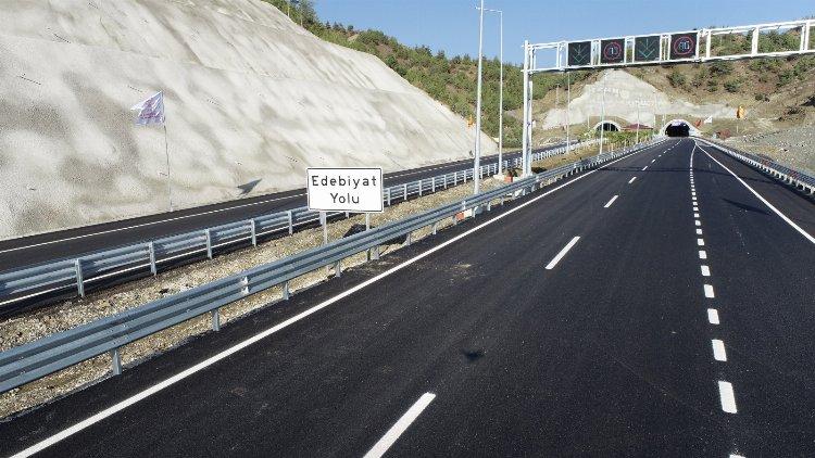 Edebiyat Yolu seyahati kısalttığı gibi tasarruf da sağladı