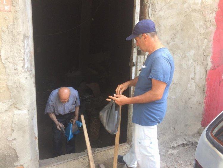 Edirne Keşan'da 70 yıldır mesleğini severek yapıyor