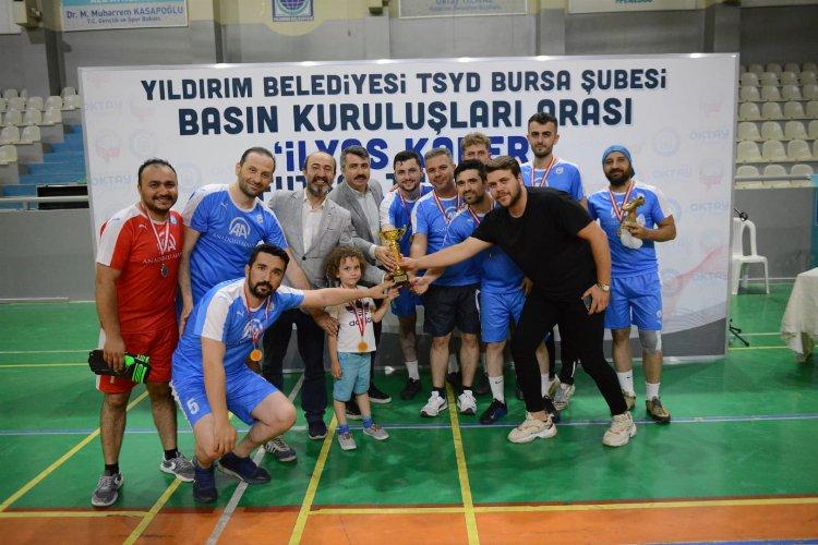 Bursa'da basın çalışanları 'futsal' ile stres attı