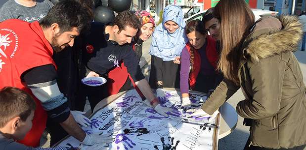 Gençlik Kadına Yönelik Şiddete Dikkat Çekti