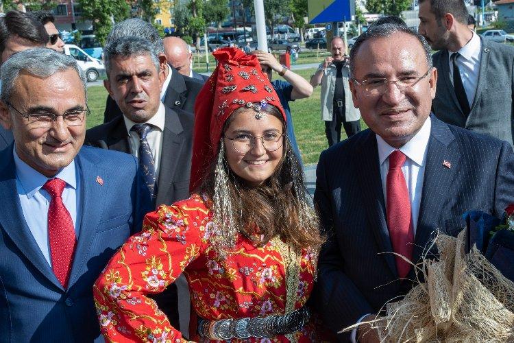 Adalet Bakanı Bozdağ Kütahya'da