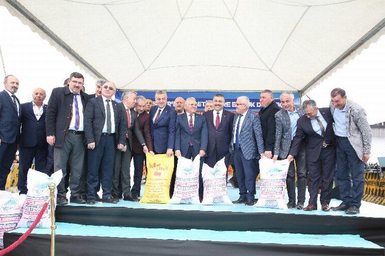 Kayseri'de tarım projeleri meyvelerini veriyor