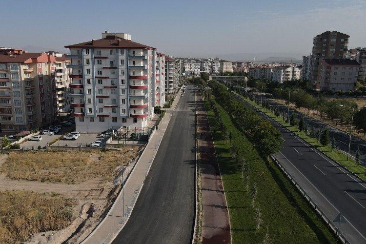 Nevşehir'de Vatan Caddesi'ne asfalt serimi