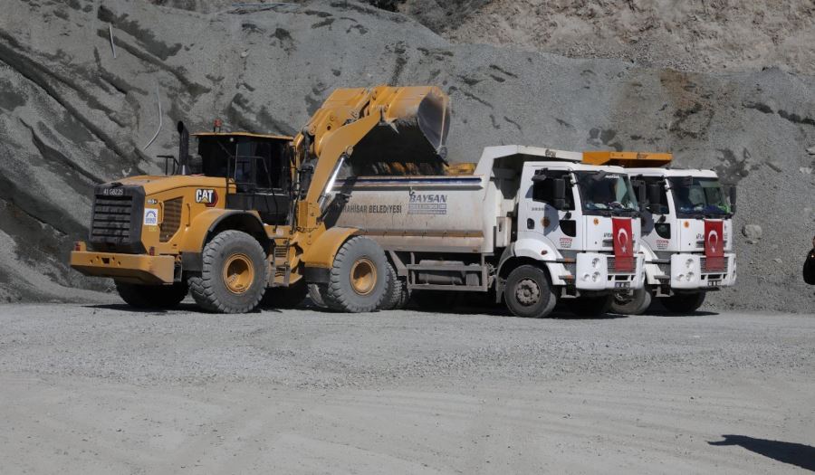 Afyon Belediyesi, çadır kentlerin altyapısını hazırlıyor