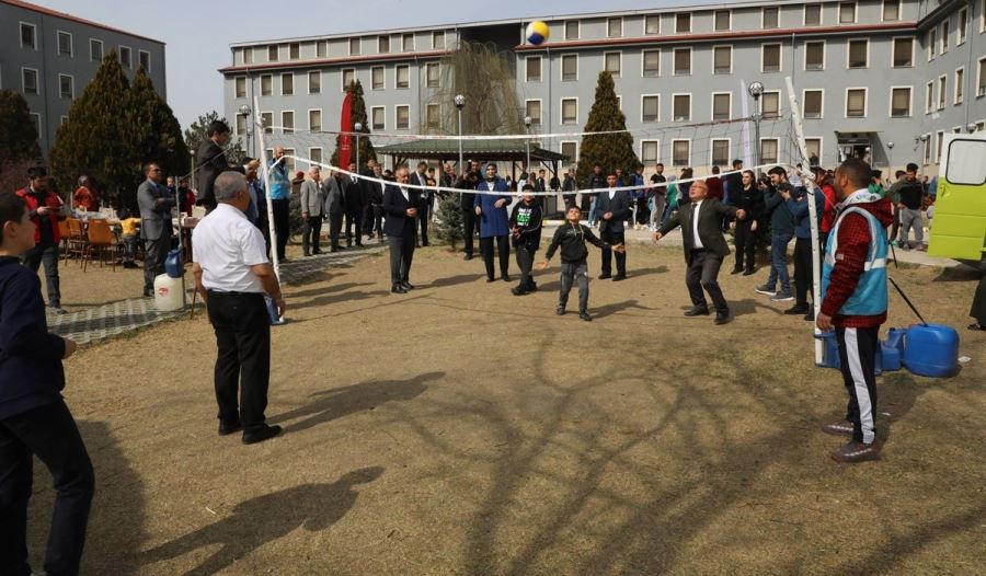 Vali Gaziantepli Salih’in davetini geri çevirmedi