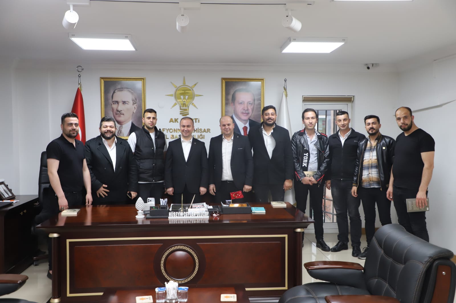 Gelecek Partisi Gençlik Kolları Başkanı ve yönetimi istifa edip AK Parti saflarına katıldı