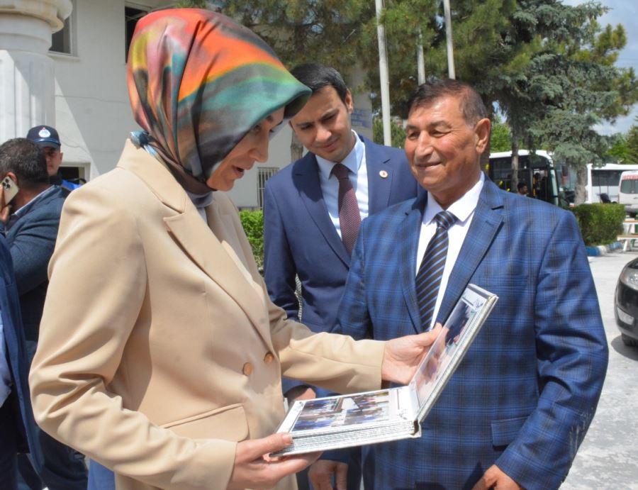 Vali Yiğitbaşı'na İscehisardan Büyük Ilgi