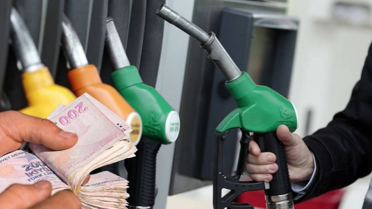 Benzin ve mazot fiyatı son dakika haberi... Akaryakıtta yeni fiyatlar belli oldu