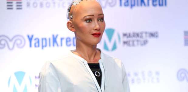 Vatandaşlık Alan İlk İnsansı Robot Türkiye'ye Geldi