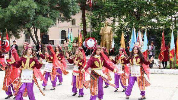 Dinar'da 19 Mayıs kutlandı