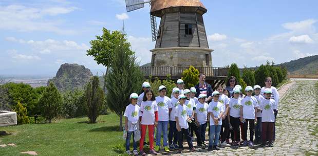 Lider Çocuk Tarım Kampı Düzenlendi