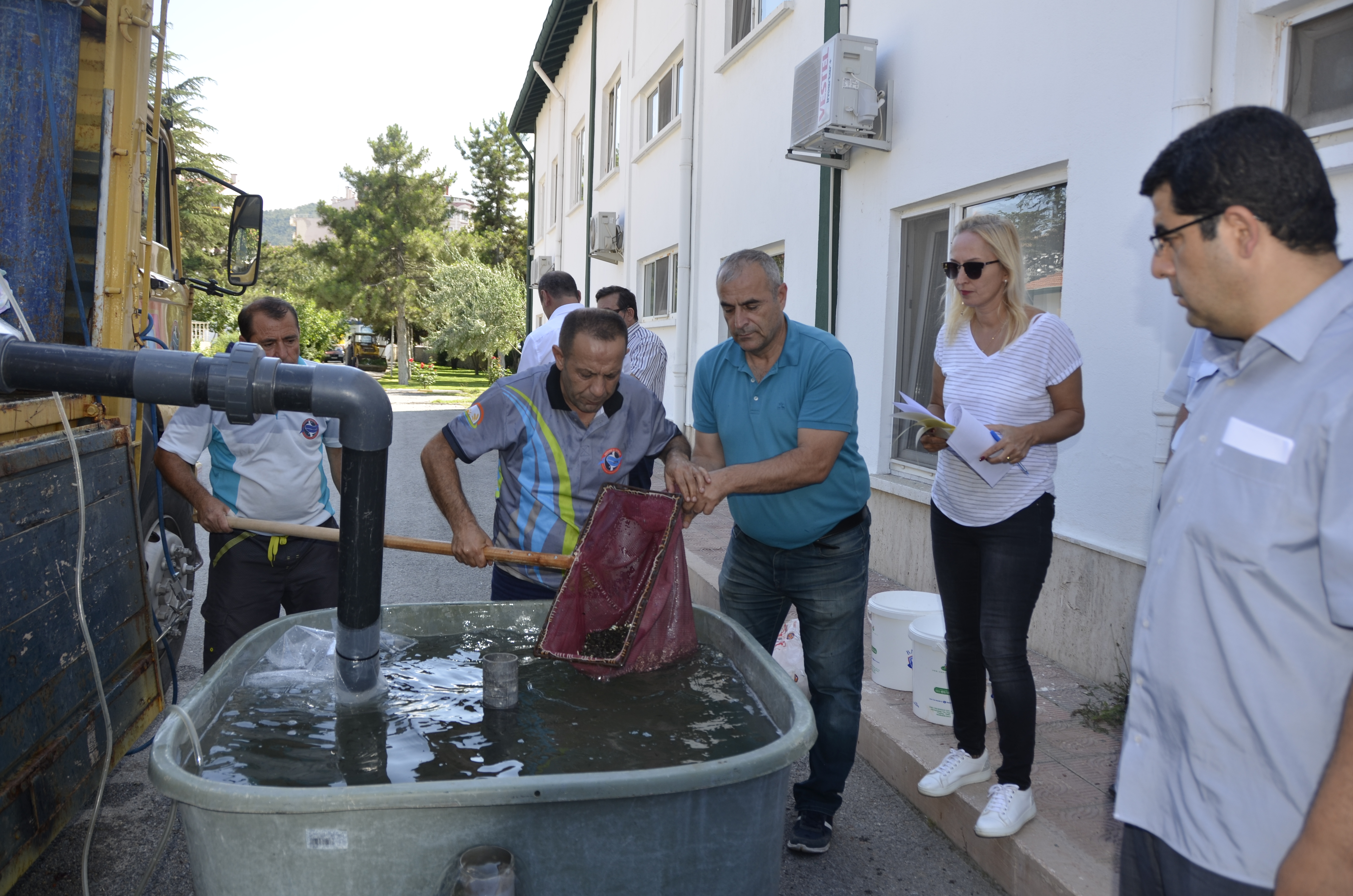 İHH’dan Sezen’e hayırlı olsun ziyareti