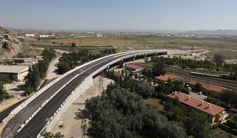 MUHSİN YAZICIOĞLU ÜST GEÇİTİ TAMAM BAĞLANTI YOLLARI DEVAM EDİYOR