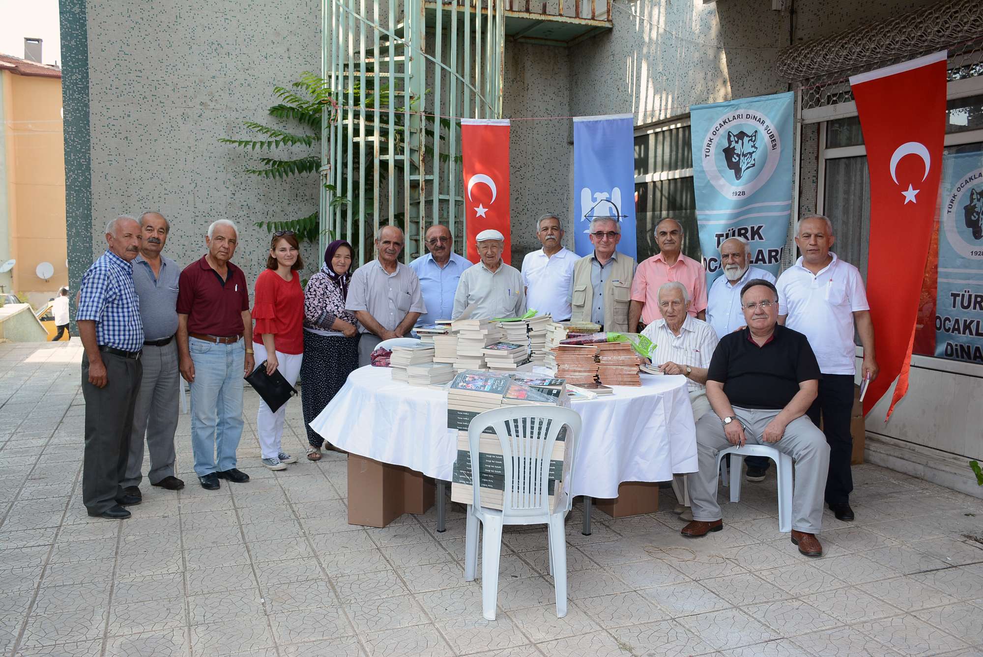 TÜRK OCAKLARINDAN “KİTAP İMZA GÜNÜ”