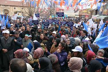 Seçim bürosu açılışına yoğun ilgi