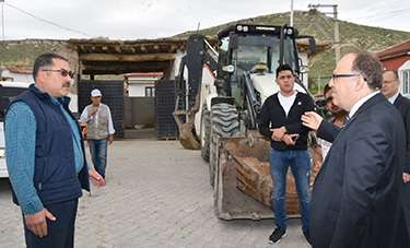 Vali Mustafa Tutulmaz Gübre atıklarını yerinde inceledi