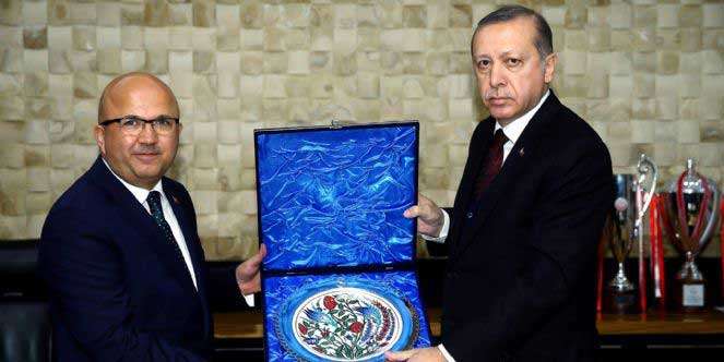 Erdoğan'dan Belediye'ye ziyaret