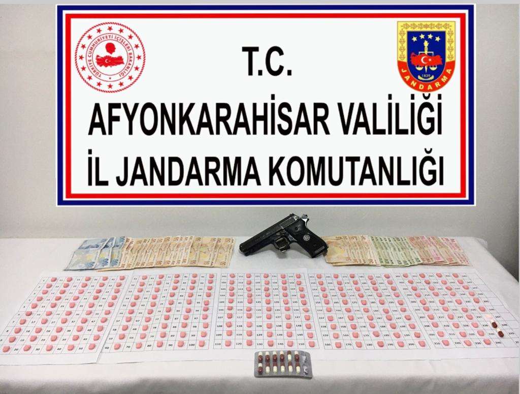 Afyonkarahisar'da Uyuşturucu Tacirleri Yakalandı