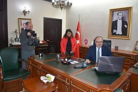 Vali Mustafa Tutulmaz AA’nın “Yılın Fotoğrafları” Oylamasına Katıldı