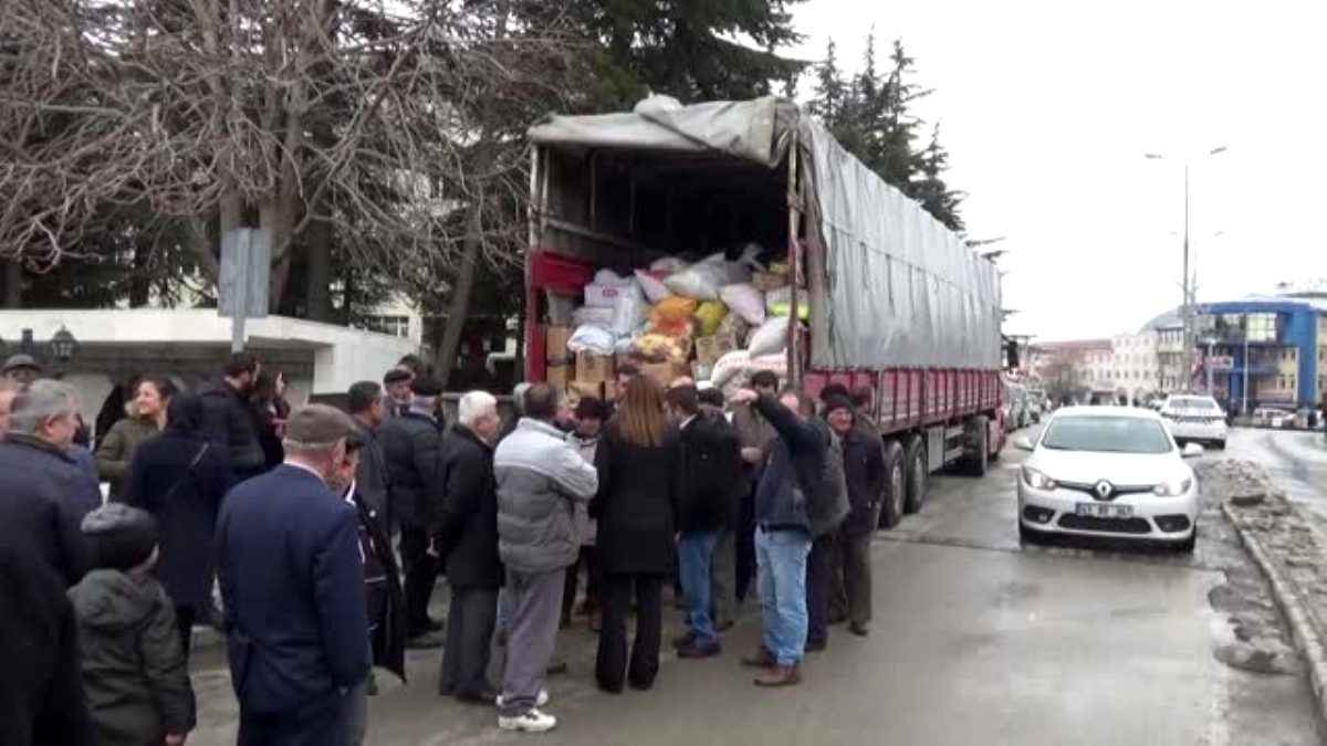 Afyonkarahisar dan deprem bölgesine yardım tırı gönderildi