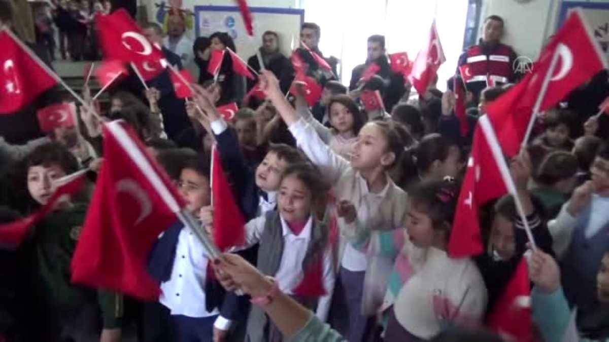 Şehit Polis Yaşar Özlem'in adı kütüphanede yaşatılacak