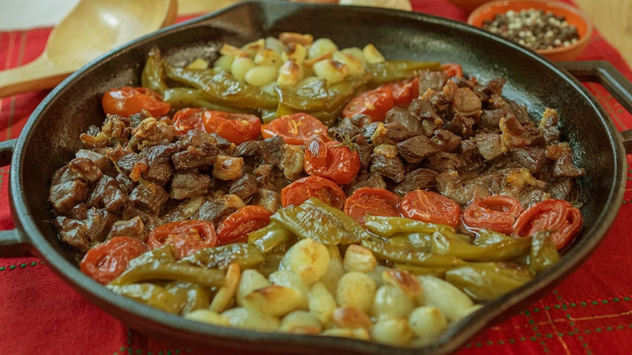 MasterChef Eli Böğründe (YANYANA)tarifi! Maraş usulü eli böğründe malzemeleri ve püf noktaları nelerdir?