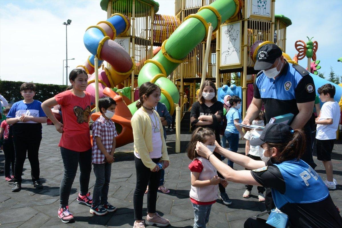 Sağlık Bakanı Koca: Gençler ve Yaşlılar Biraz Daha Sabır