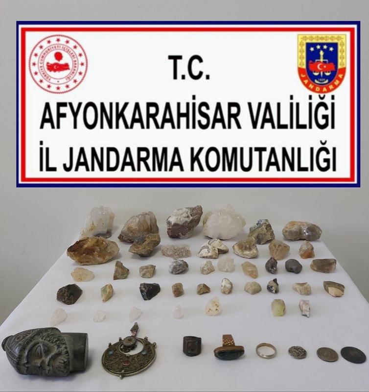 Tarihi eser kaçakcısı yakalandı