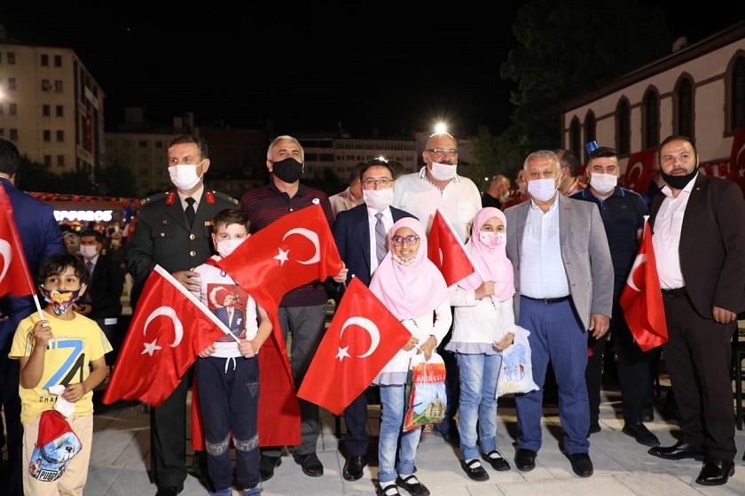 15 Temmuz Demokrasi ve Milli Birlik Günü’nde Demokrasi Nöbeti Tutuldu